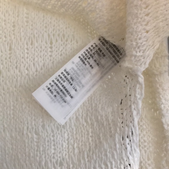 NWOT Hollister white knit light spring sweater - Picture 3 of 4